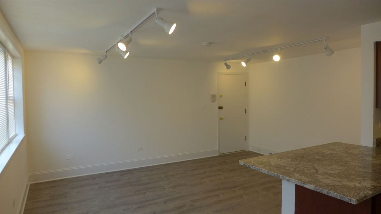 500 Clinton - Photo 2 of 22