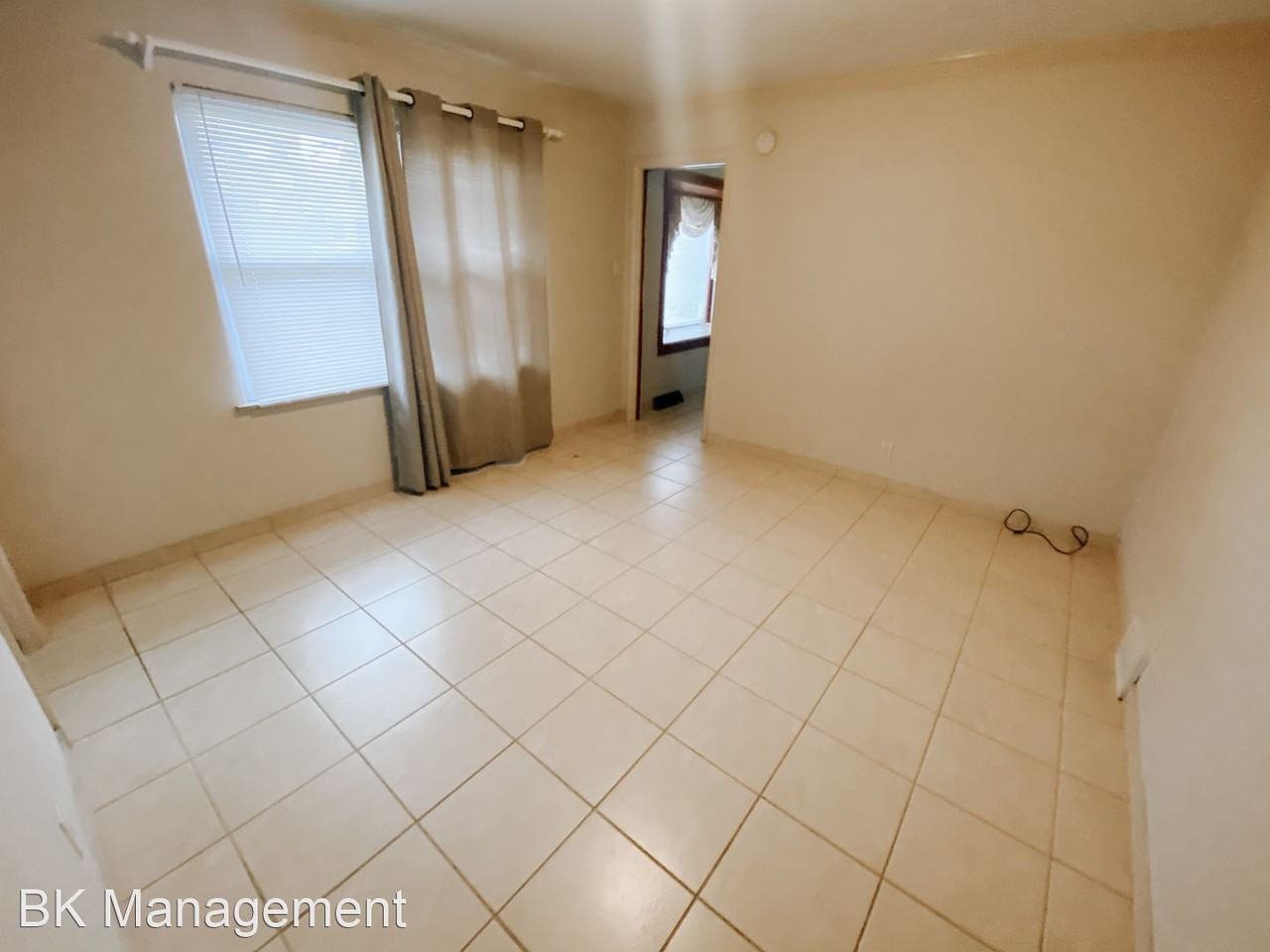 715 Meridian St - Photo 2 of 15