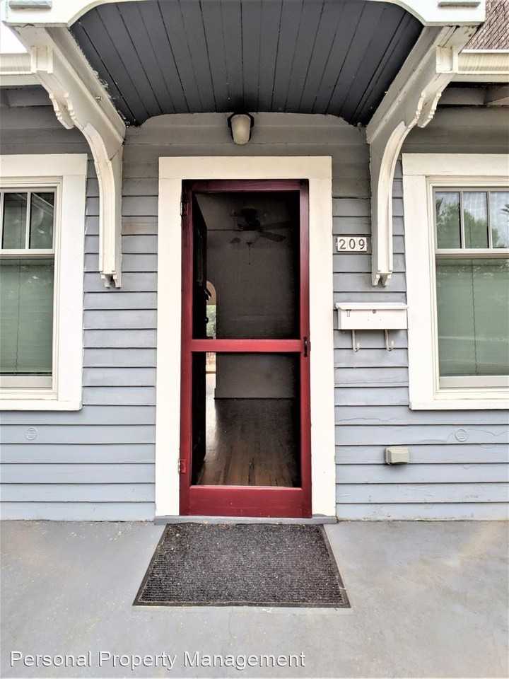 209 W 35th St - Photo 2 of 18