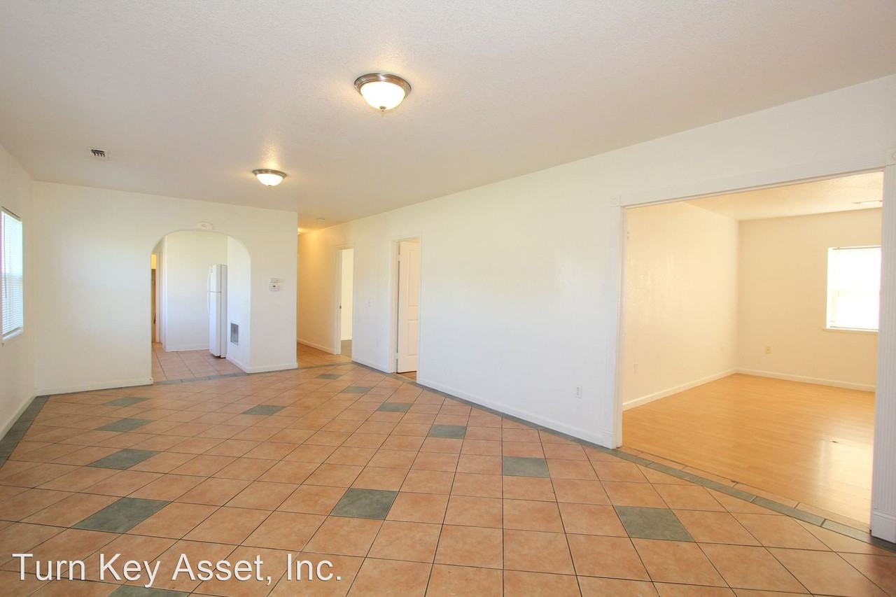 3292 38th Ave - Photo 3 of 16