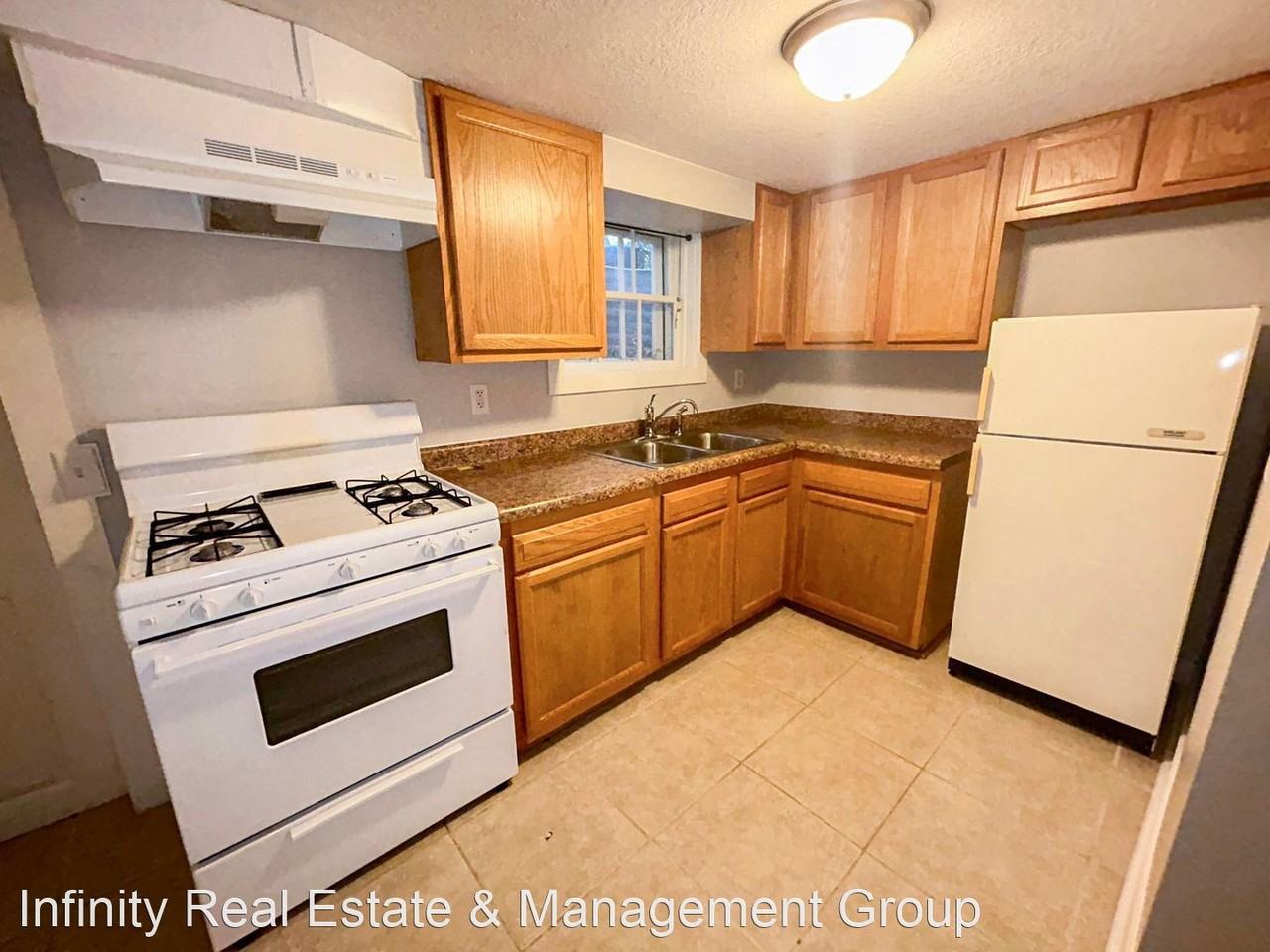 620 2nd Ave NW - Photo 3 of 6