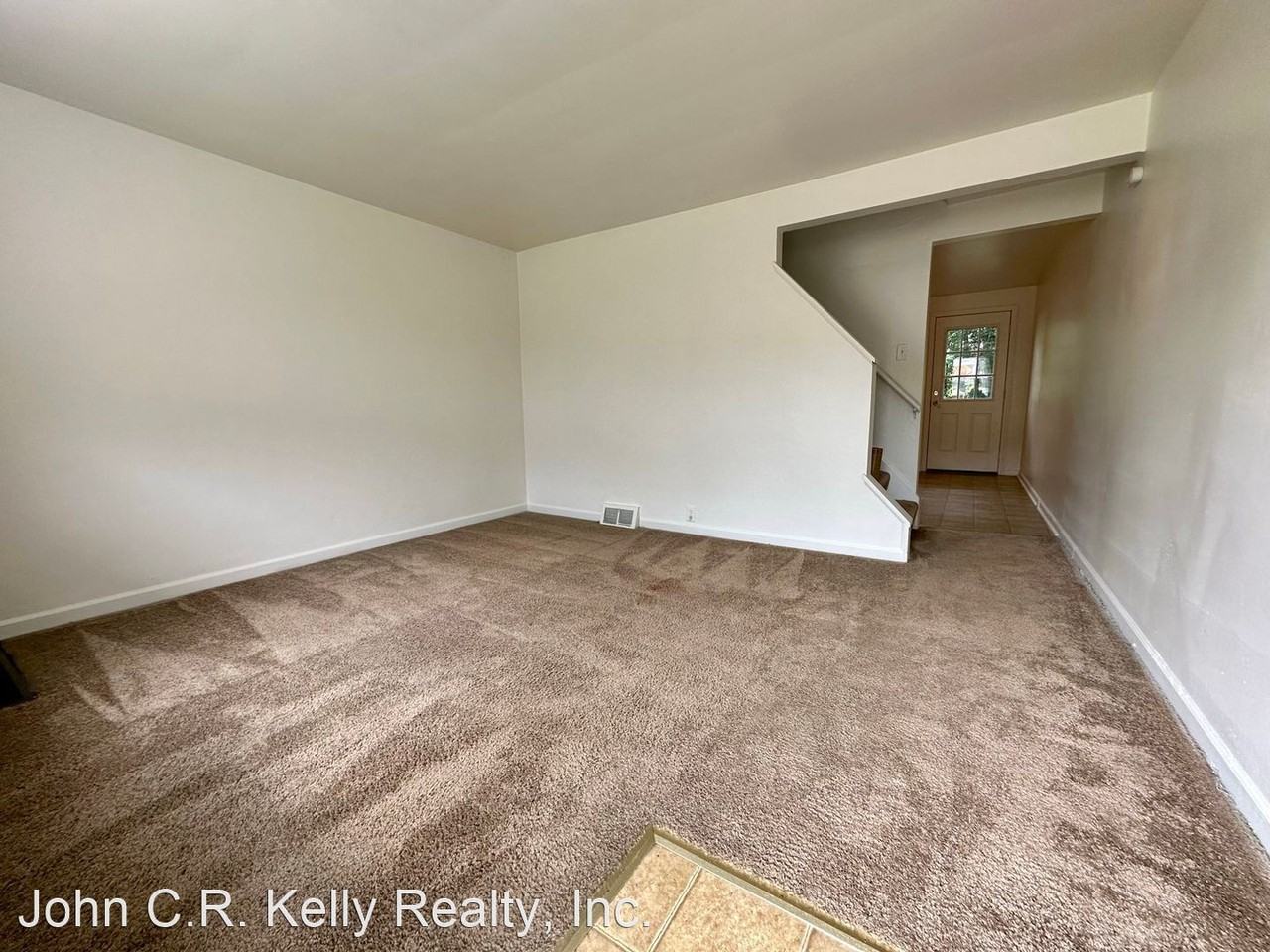 Lincoln Avenue - Photo 2 of 11