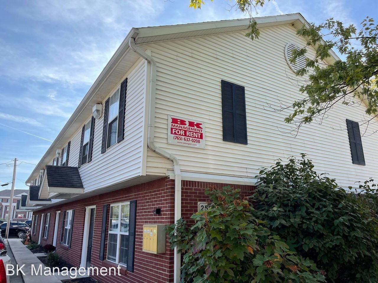 Urban Townhouse 250 Apartments 250 Sheetz St, West Lafayette, IN