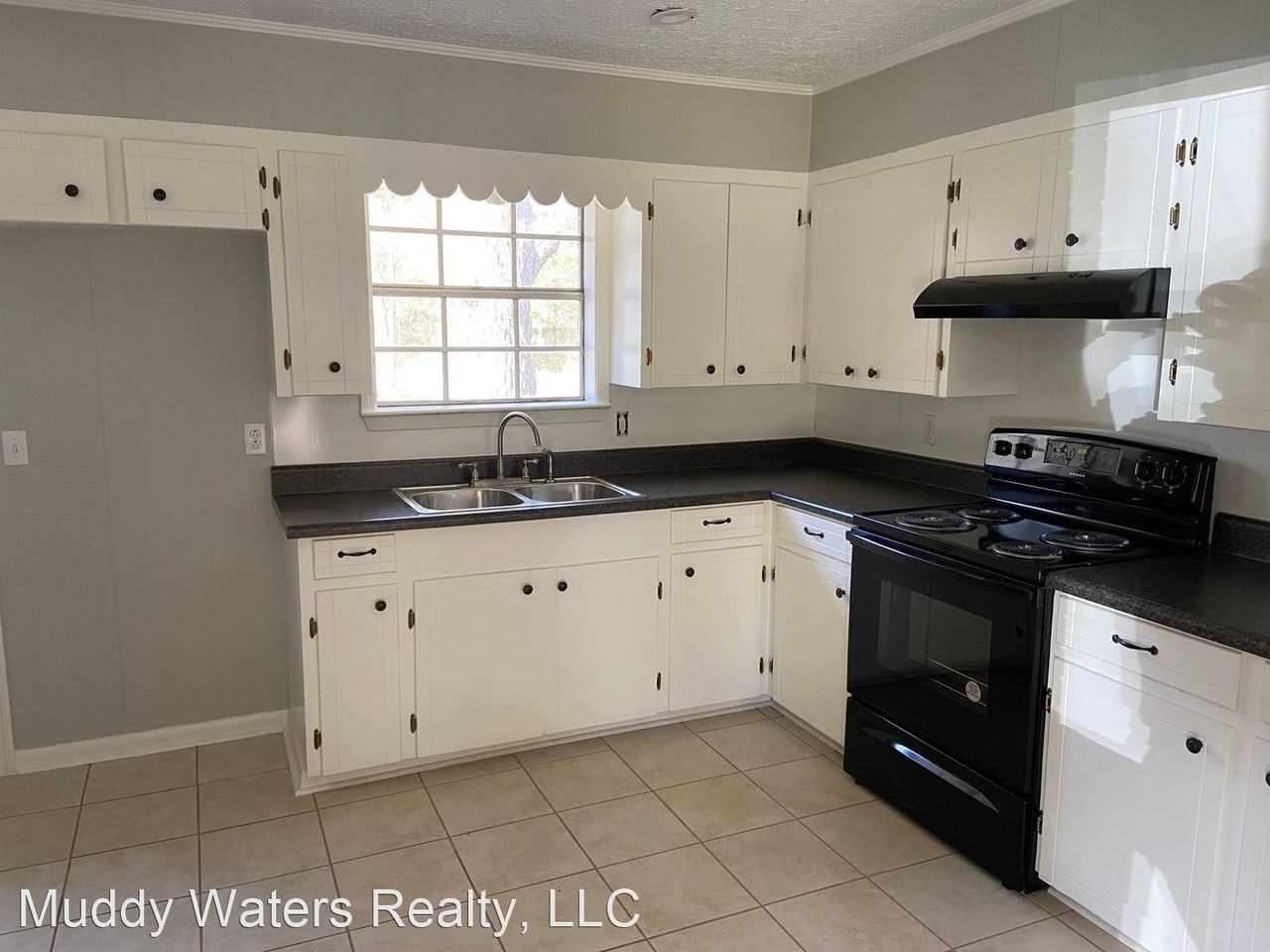 709 5th St - Photo 3 of 12