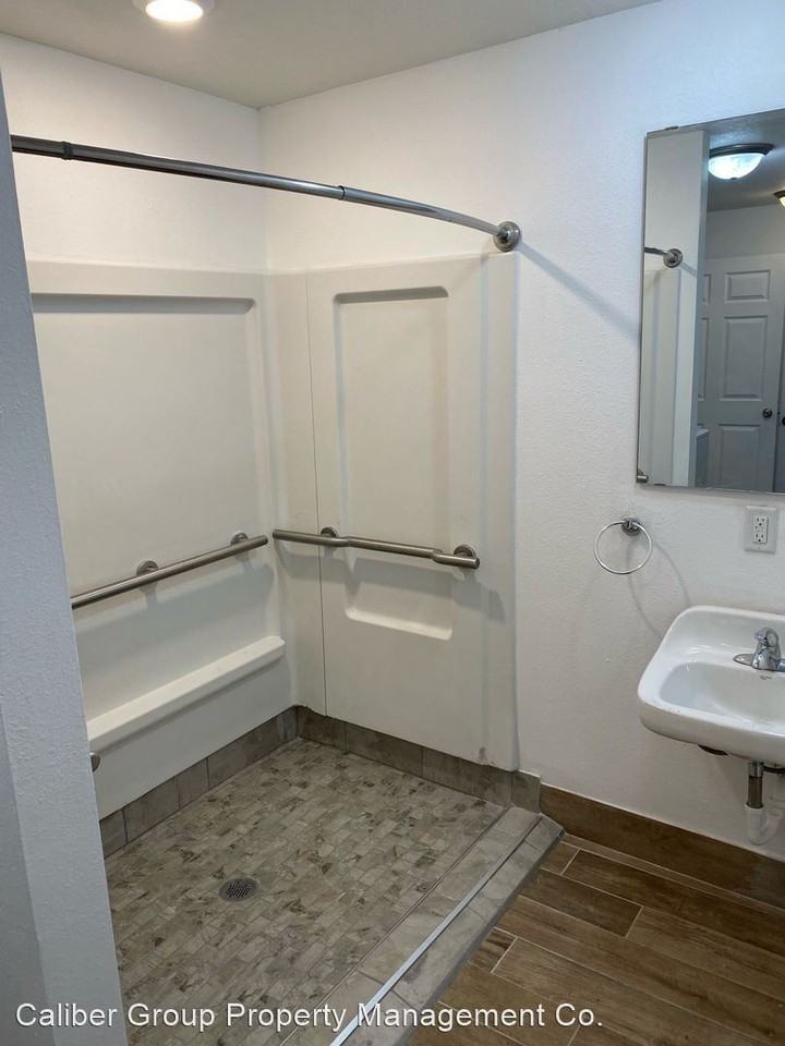 314 1st Ave Se - Photo 3 of 10