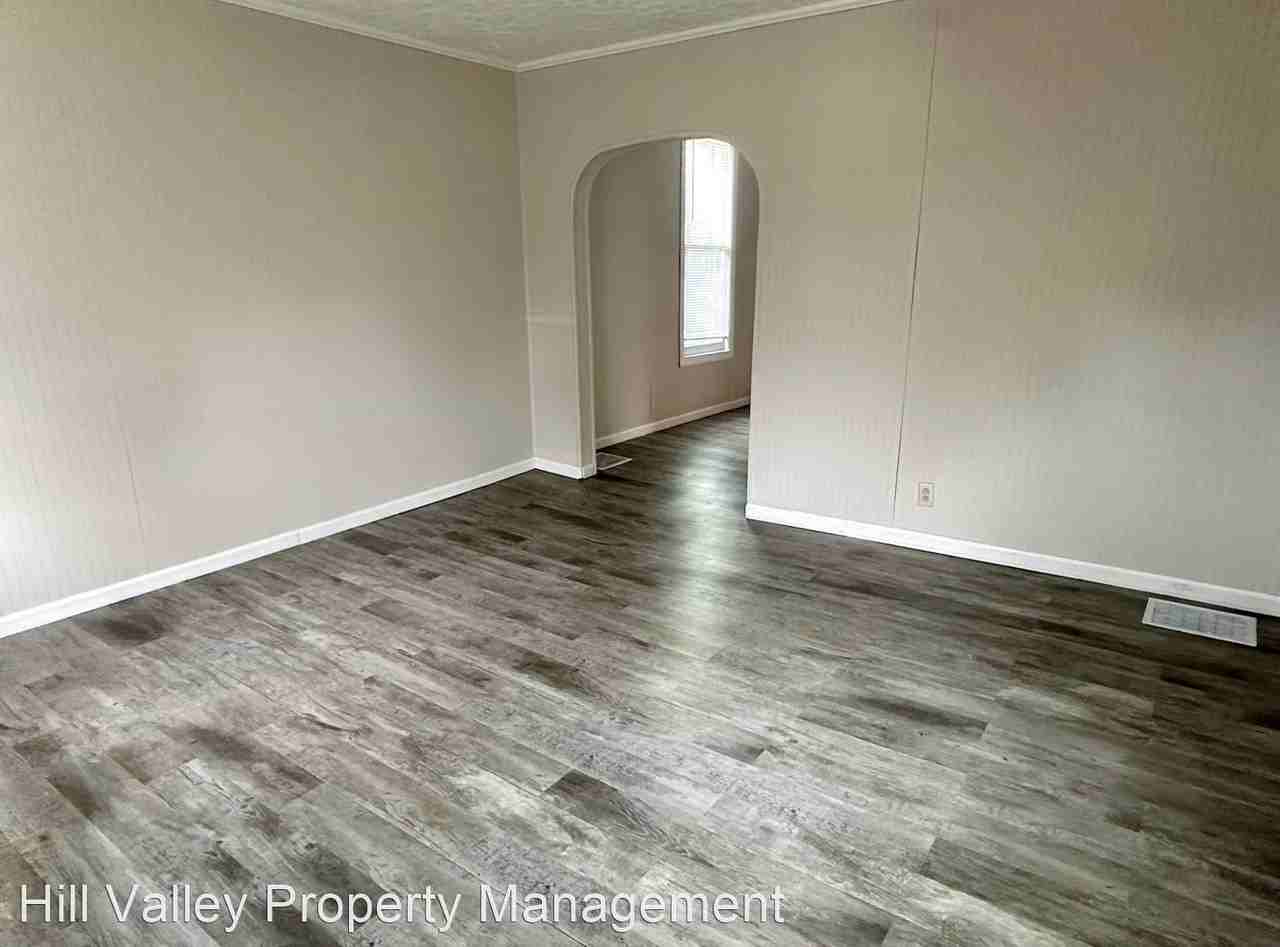 1512 S 13th 1/2 St - Photo 3 of 19