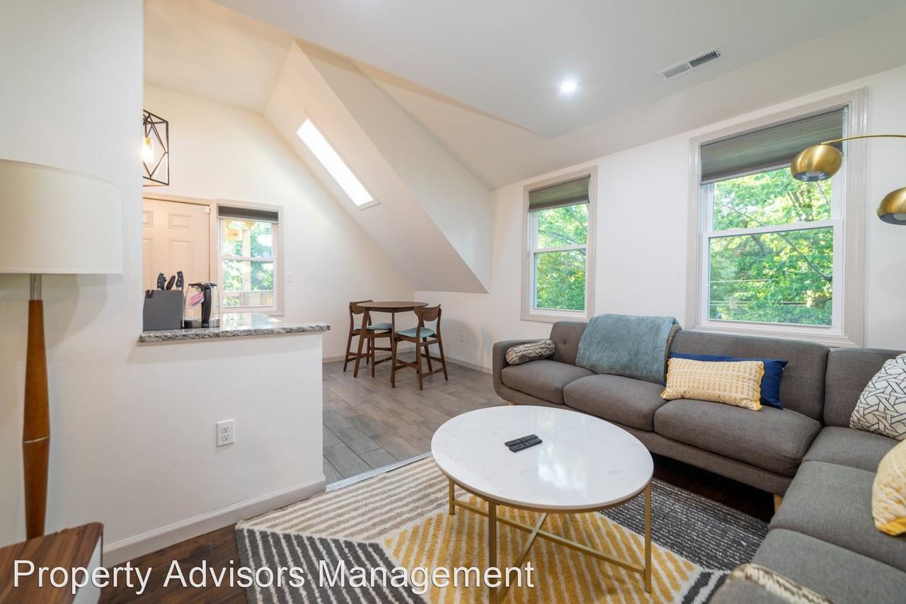 84 Sheffield Ave - Photo 3 of 15
