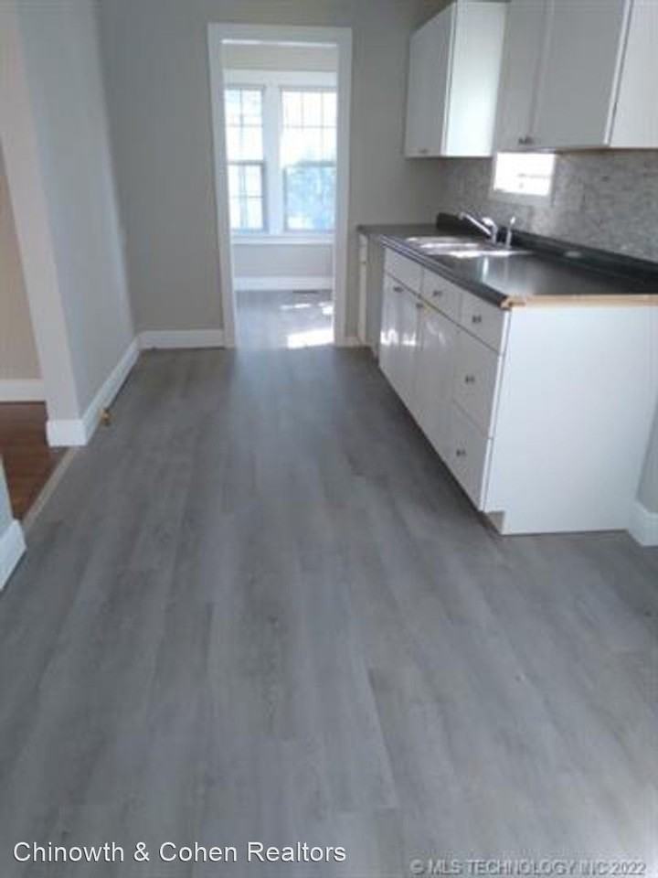 1202 N Garfield Ave - Photo 3 of 3