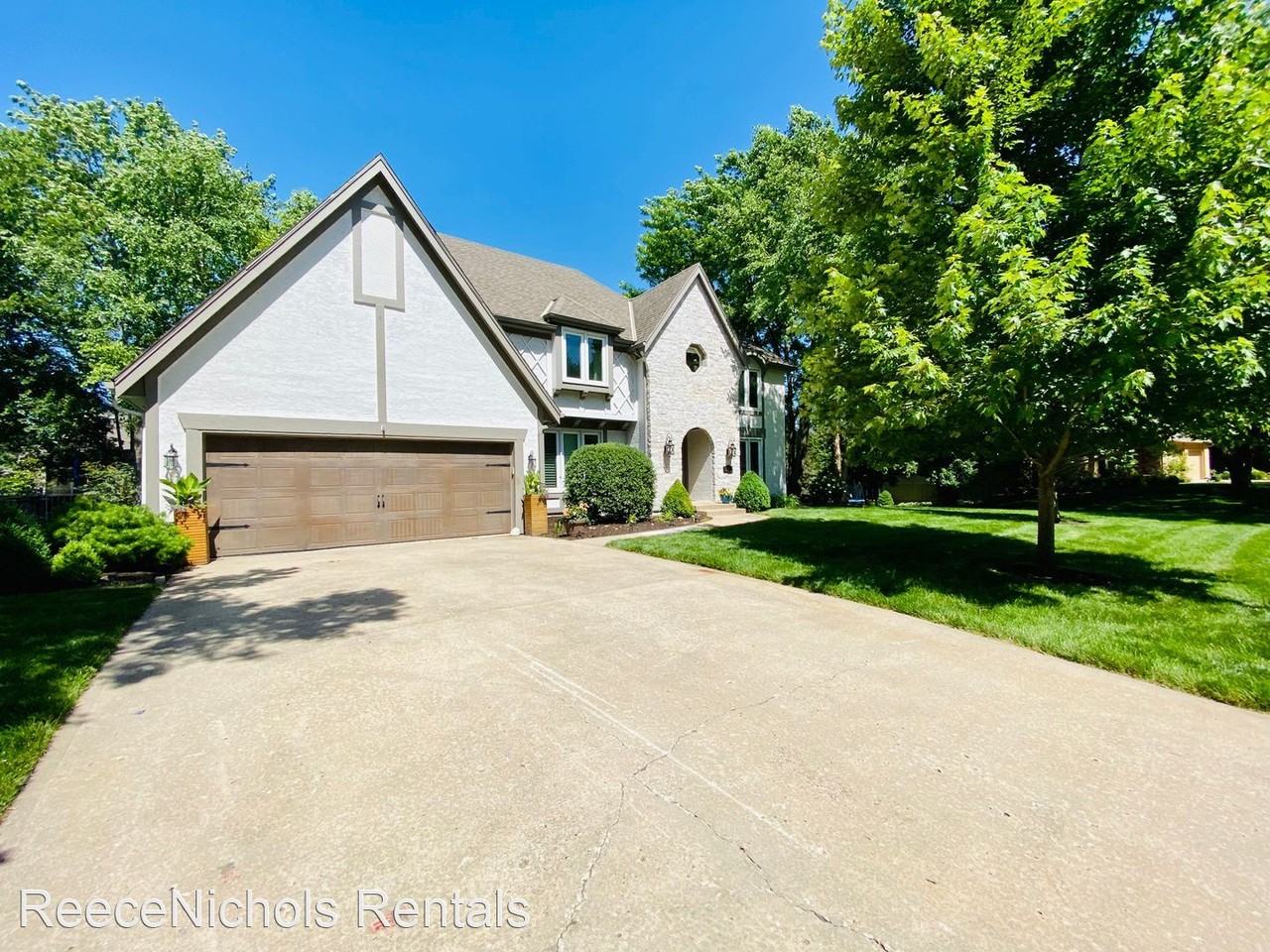 12417 Sagamore Rd - Photo 2 of 50