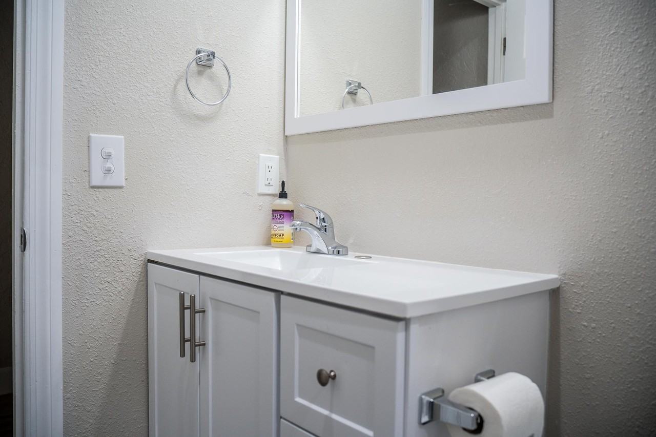 Flame Ave - Photo 4 of 6