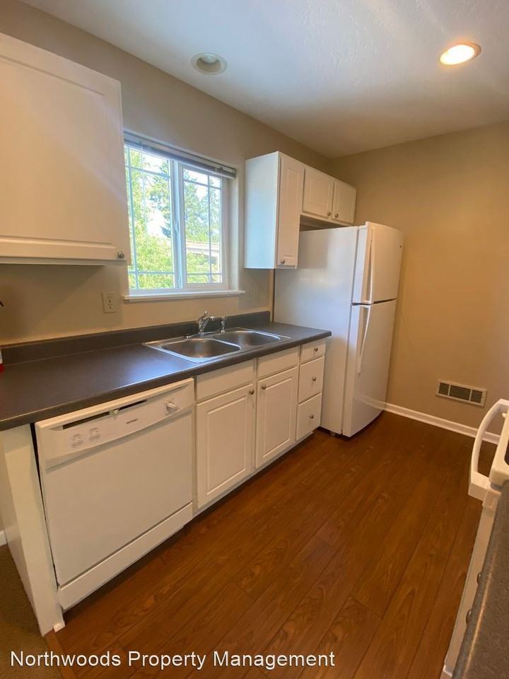 140 Crestview Ter - Photo 2 of 12