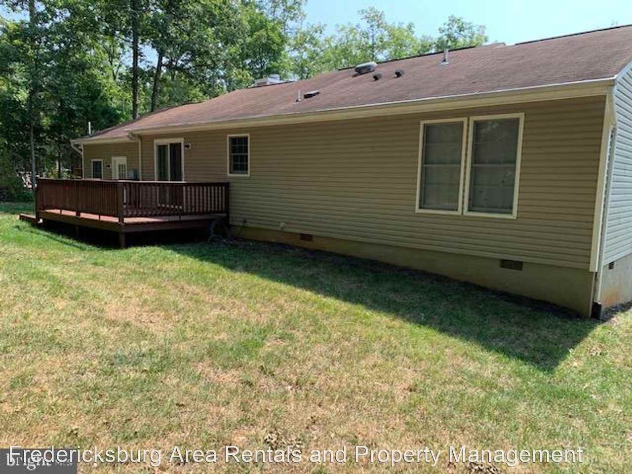 1006 Lakeview Pkwy - Photo 3 of 11