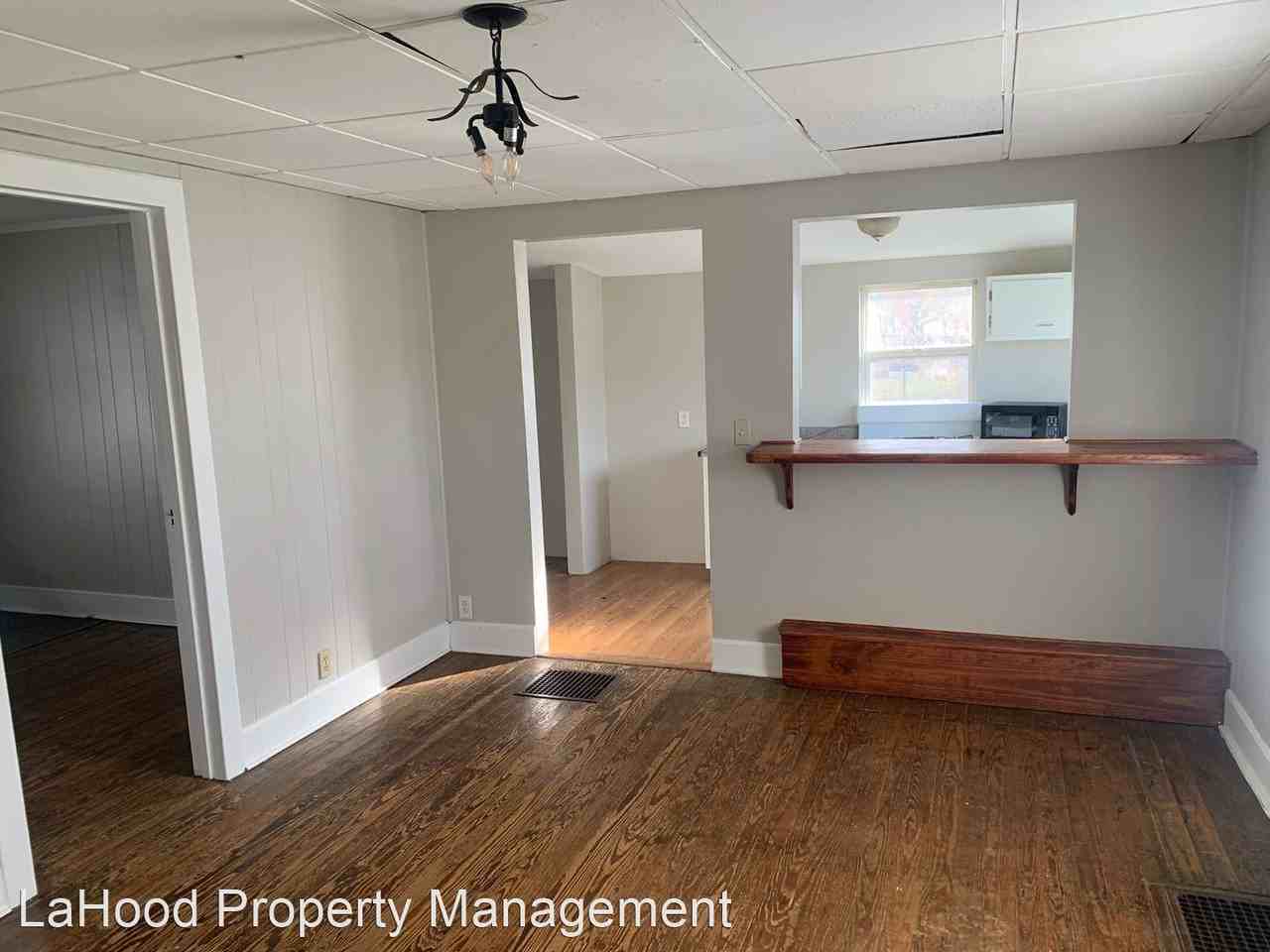 321 Oakwood Ave - Photo 3 of 18