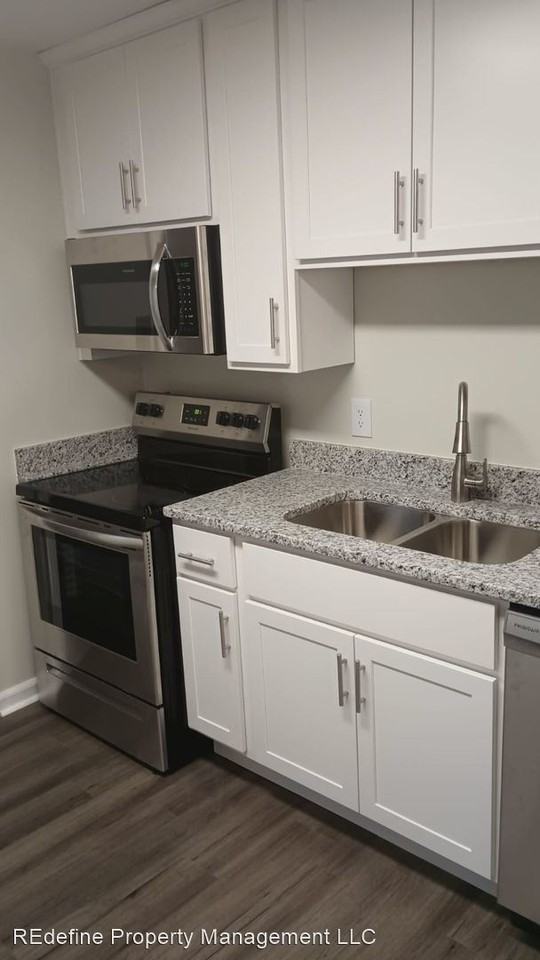 314-316 Brookedge Drive - Photo 3 of 13