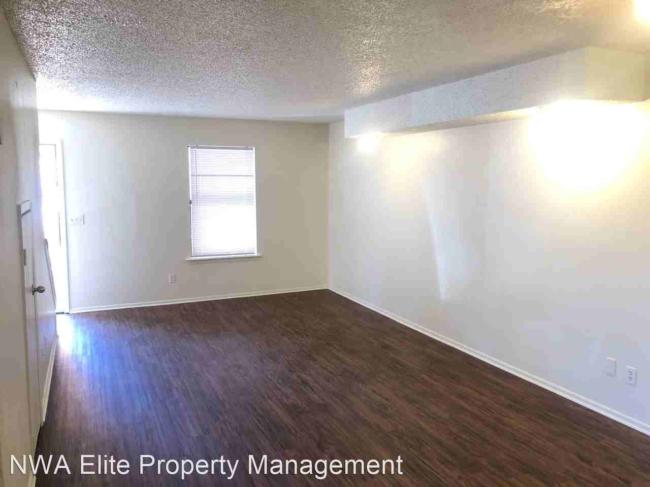 Betty Jo - Photo 2 of 9