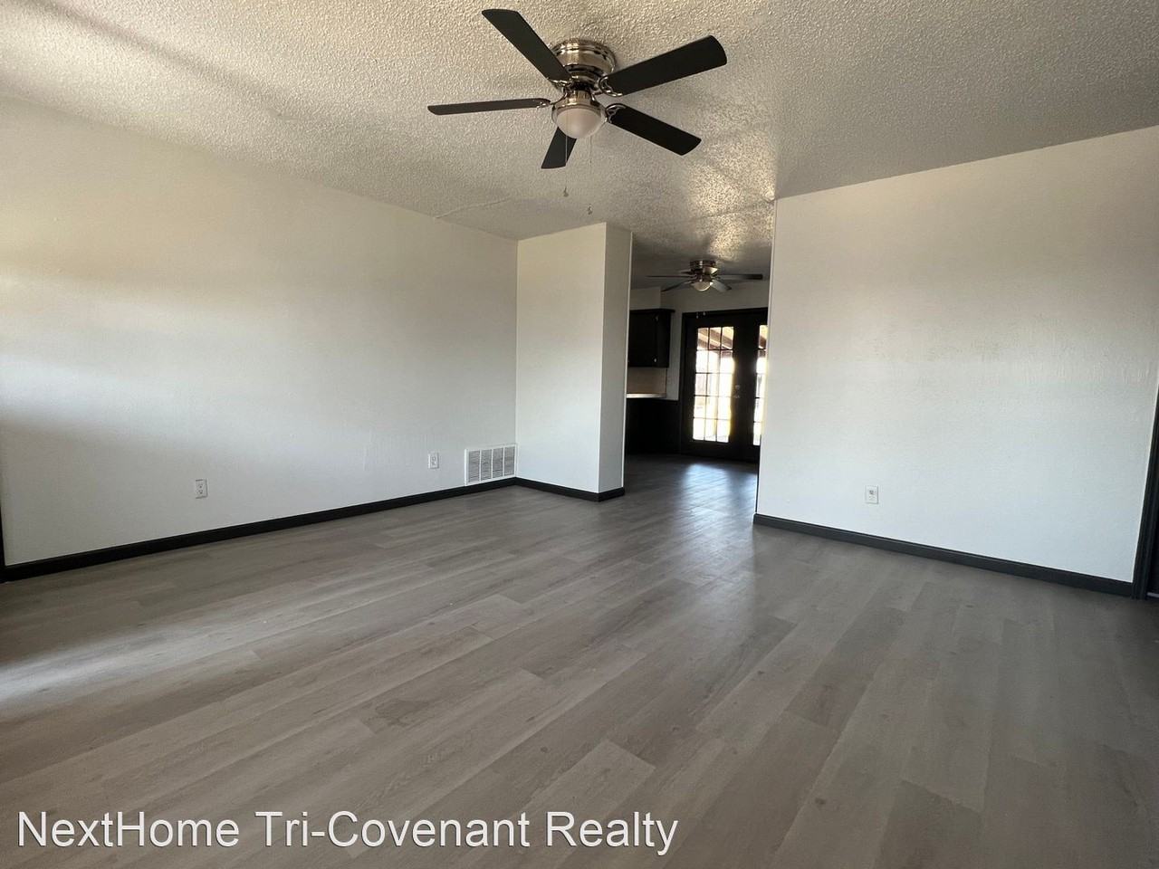 1618 Se Clover Ln - Photo 2 of 11