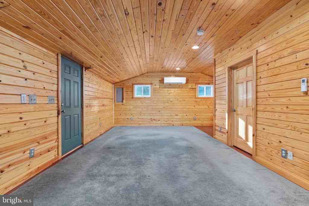 343 Susans Ct - Photo 3 of 18