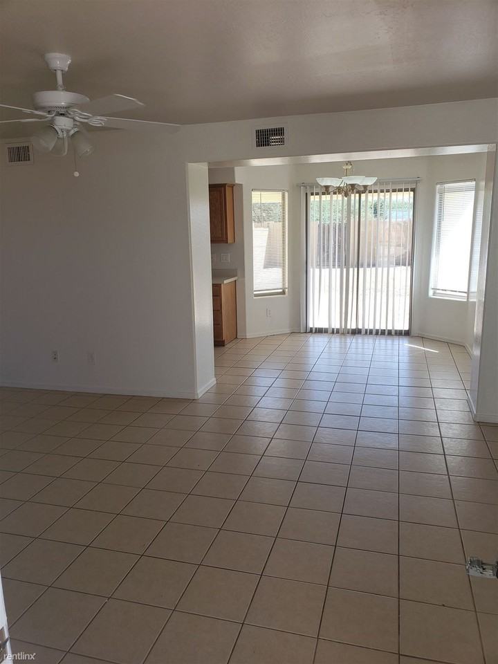 15311 S Moon Valley Rd - Photo 2 of 12