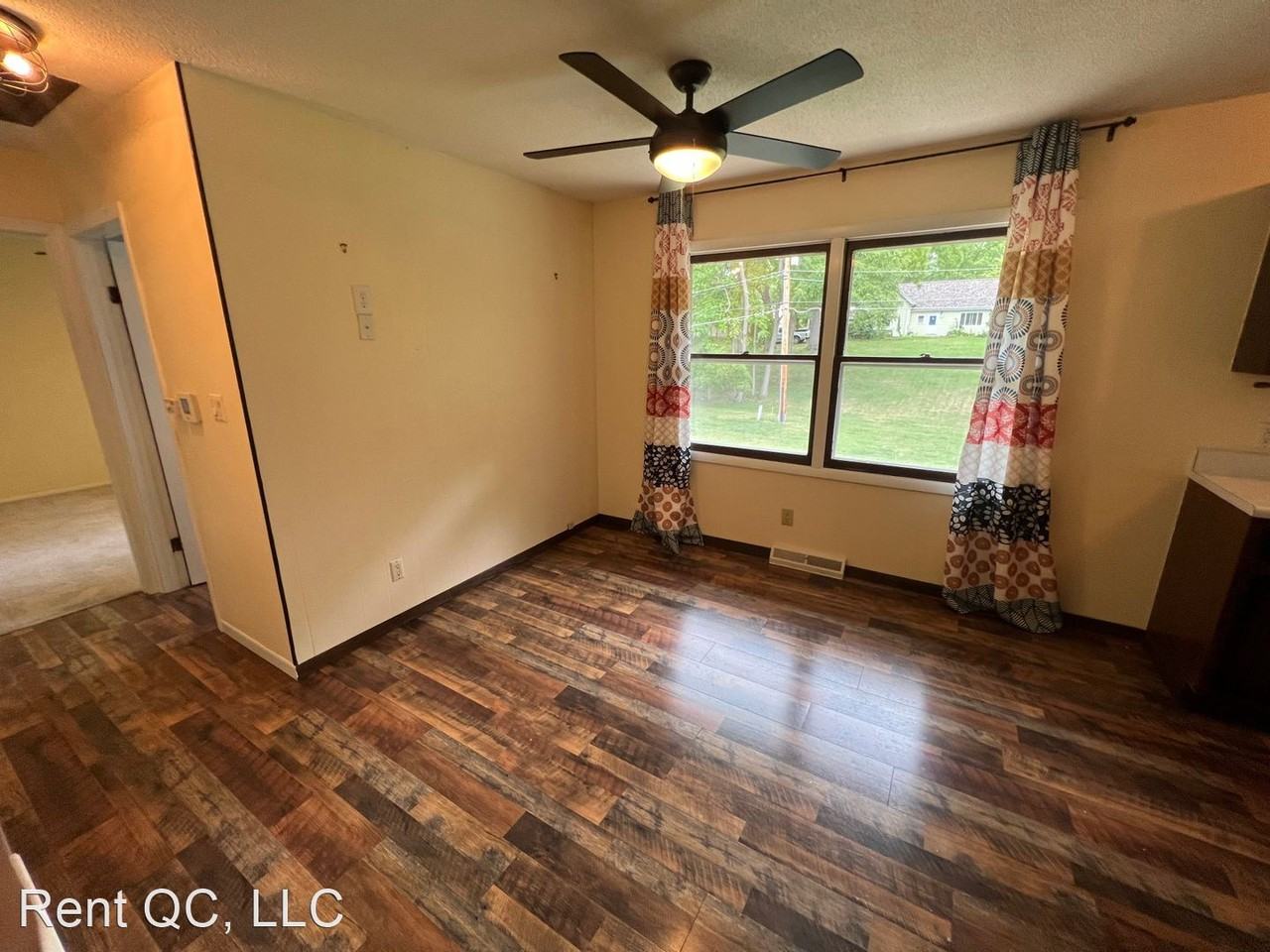 1009 Reynolds St - Photo 3 of 33