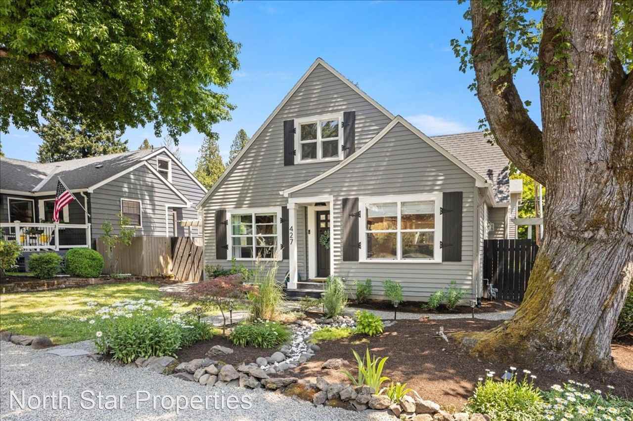 427 9th St - Photo 2 of 42