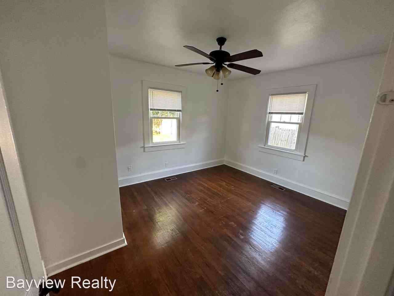 122 E Leicester Ave - Photo 3 of 13