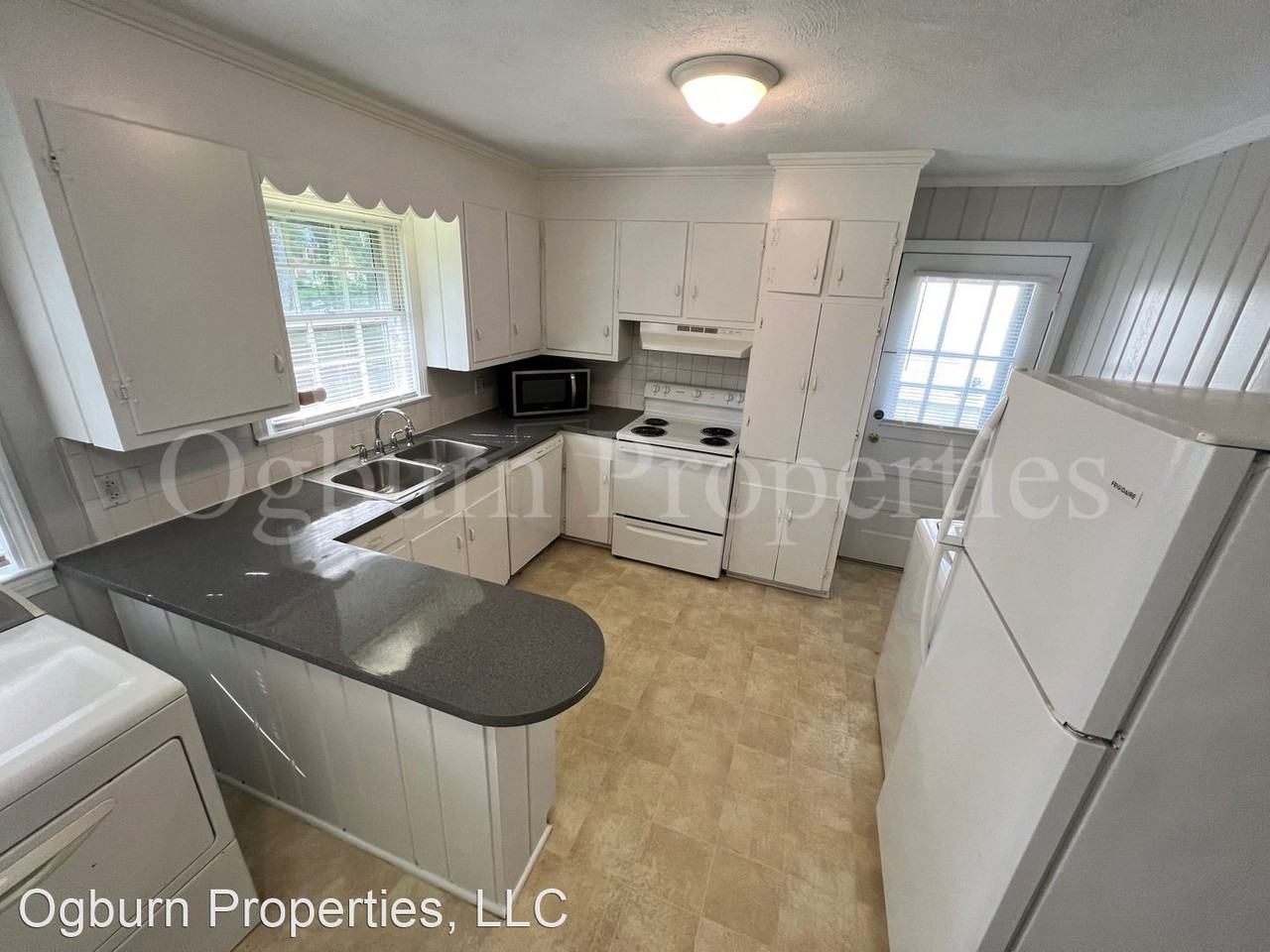 234 Harper St - Photo 3 of 10