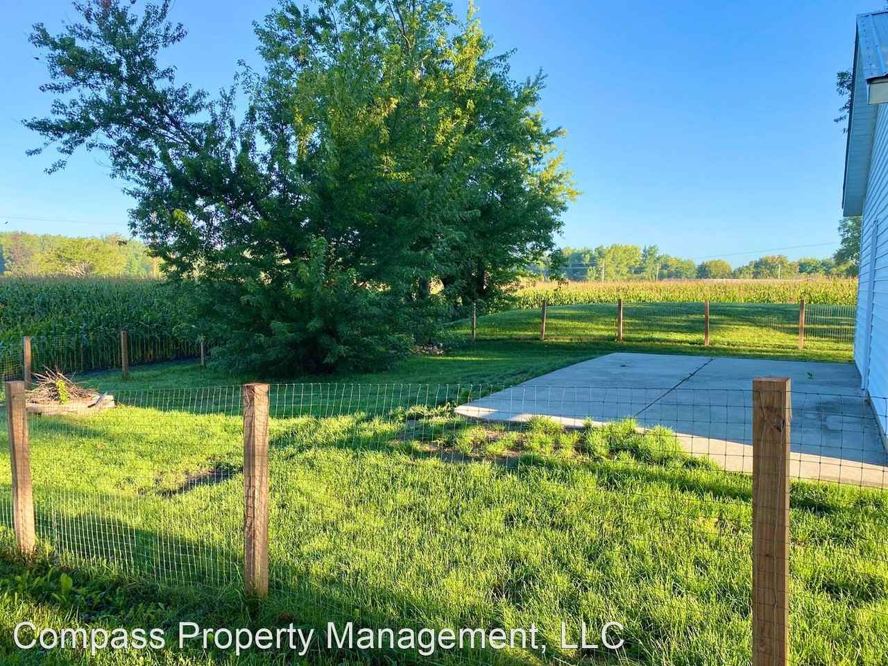 10781 Byron Center Ave Sw - Photo 3 of 22