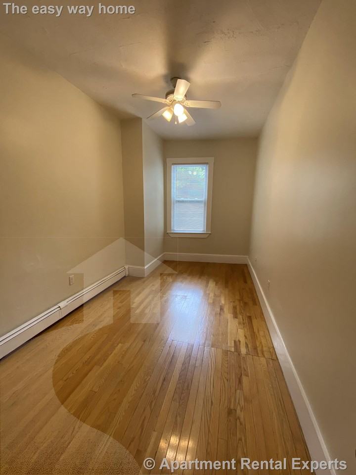 1210 Cambridge St #1 - Photo 3 of 10