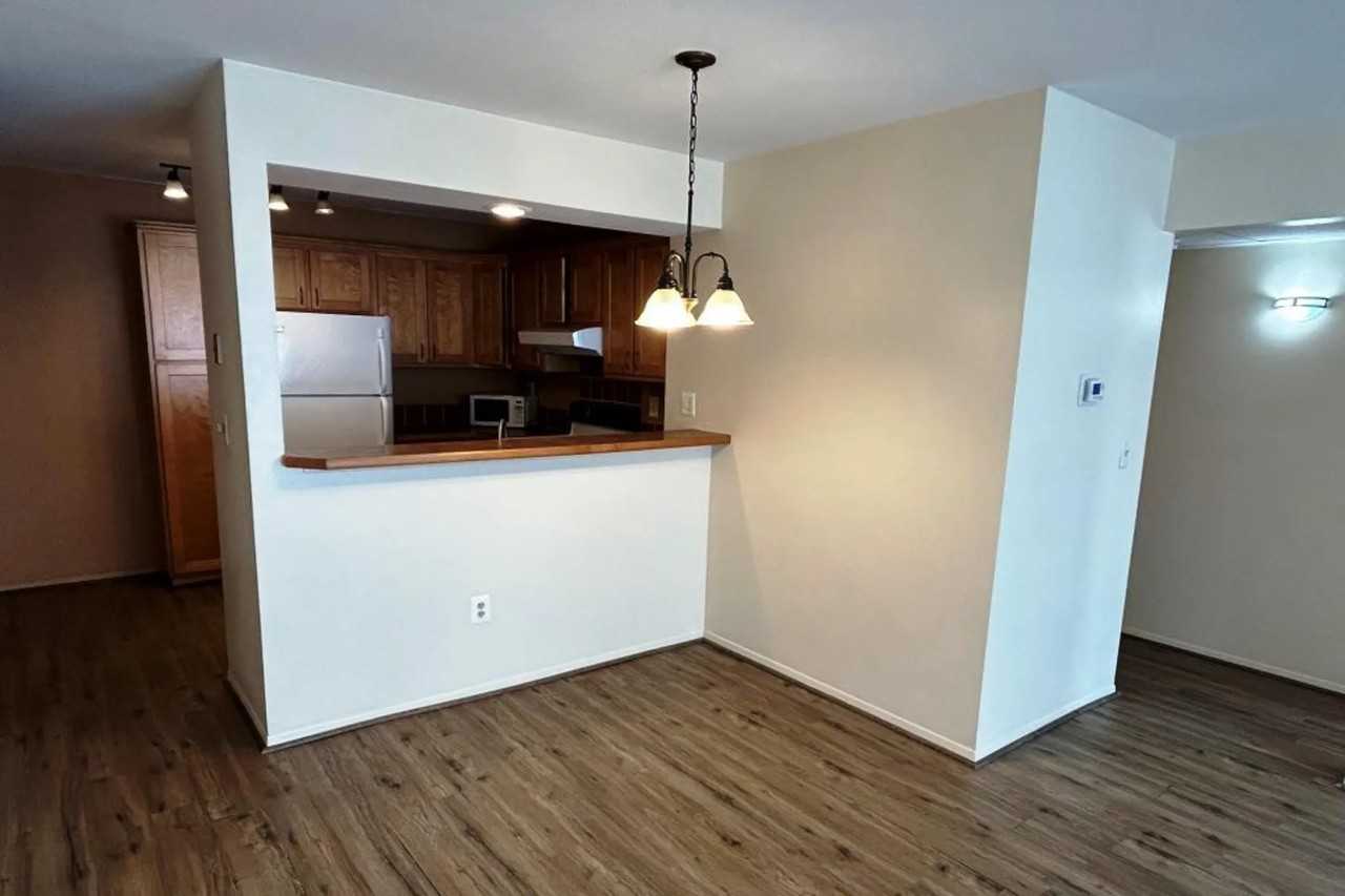 831 Bloomfield Village Blvd - Photo 2 of 12