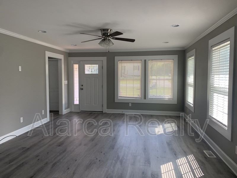 1135 Partee Dr - Photo 3 of 18