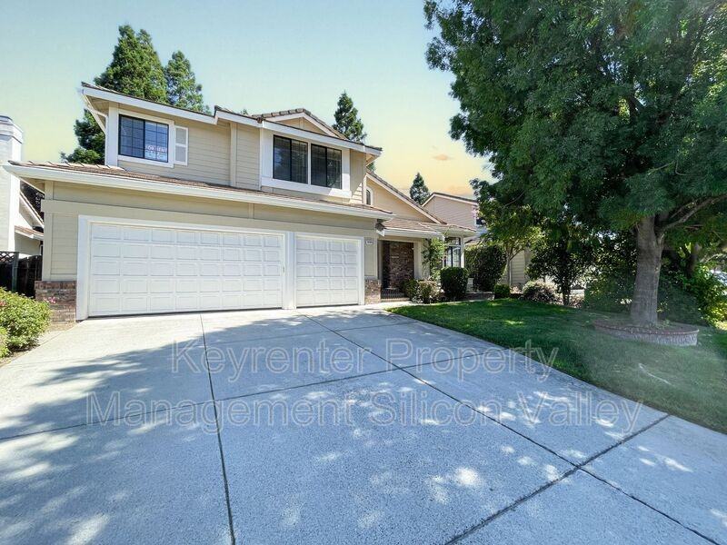 16580 Trail Dr - Photo 2 of 33