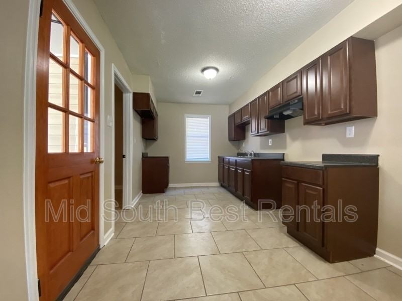 5244 Bradcliff St - Photo 3 of 8