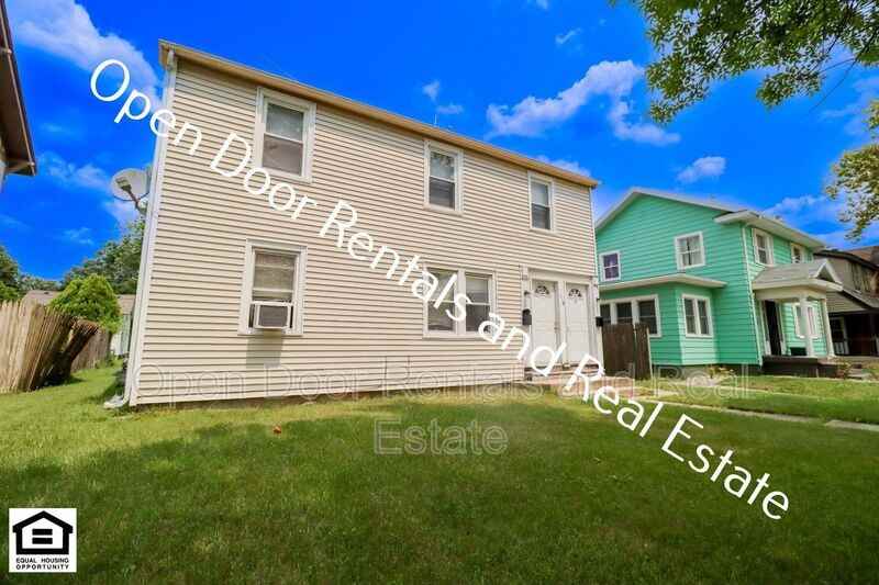 418 1/2 W Rudisill Blvd - Photo 3 of 9