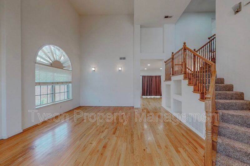 8705 Silvercrest Ct Nw - Photo 6 of 30