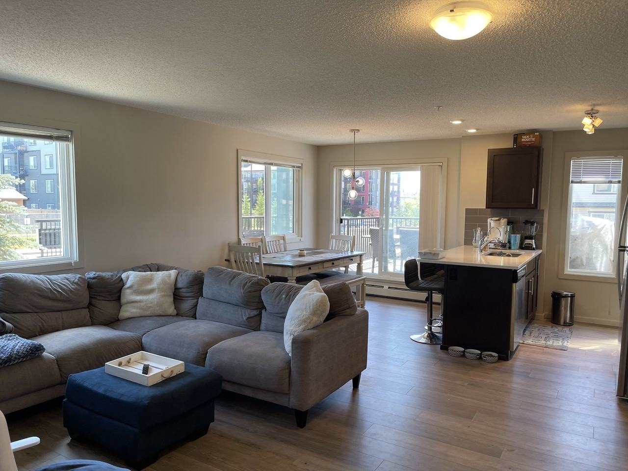 119-5404 7 Ave. Sw - Photo 3 of 20