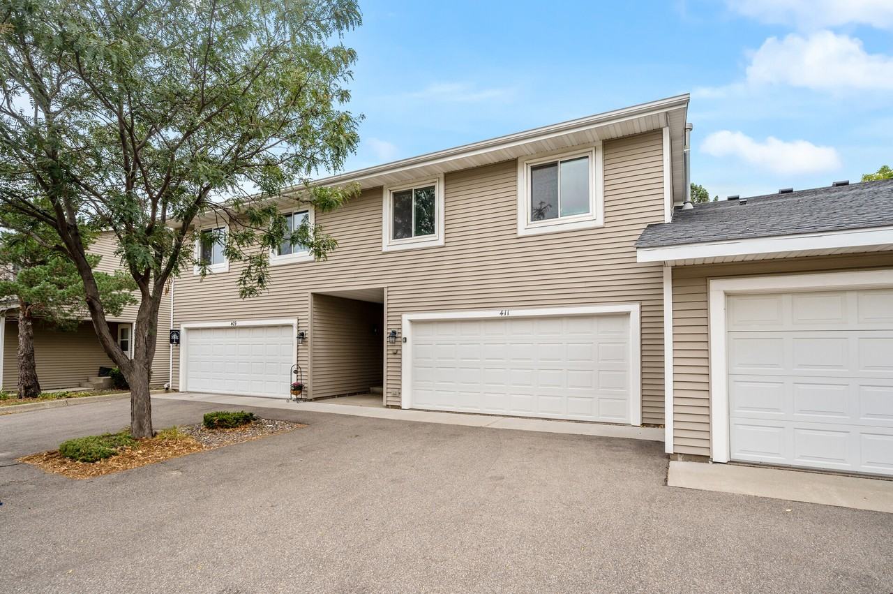 411 Whispering River Ln - Photo 2 of 45