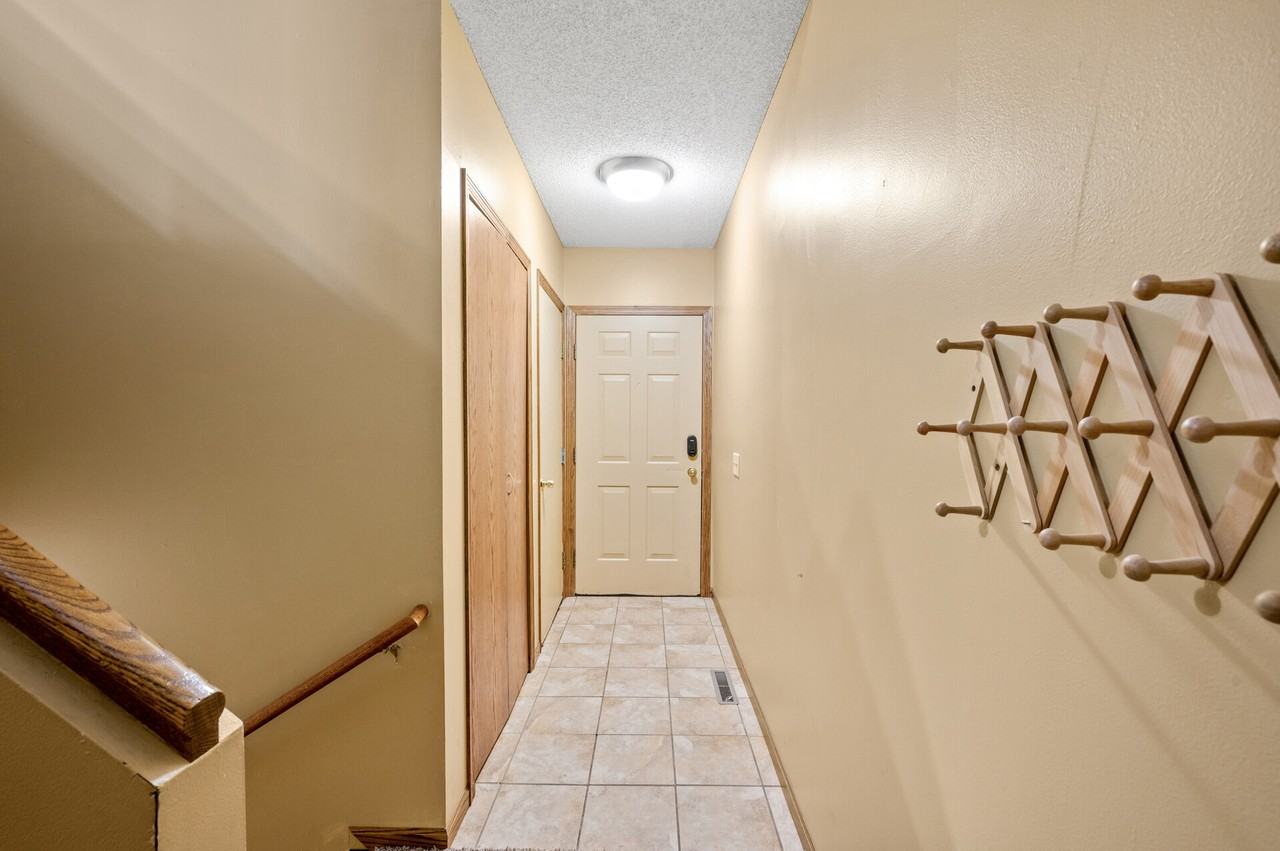 411 Whispering River Ln - Photo 6 of 45