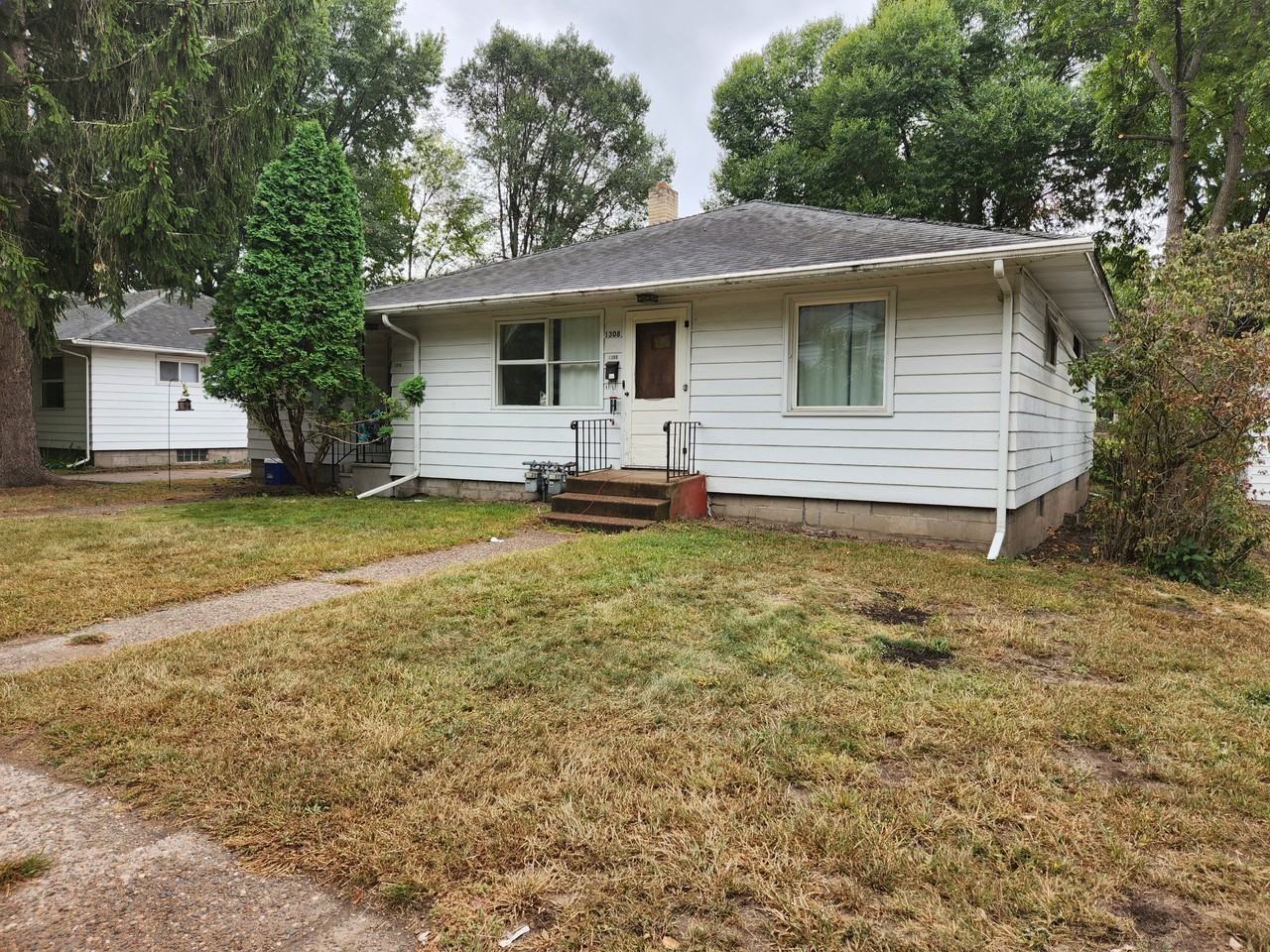 130810 Jefferson Court Apartments 1308 Jefferson Ct, Eau Claire, WI