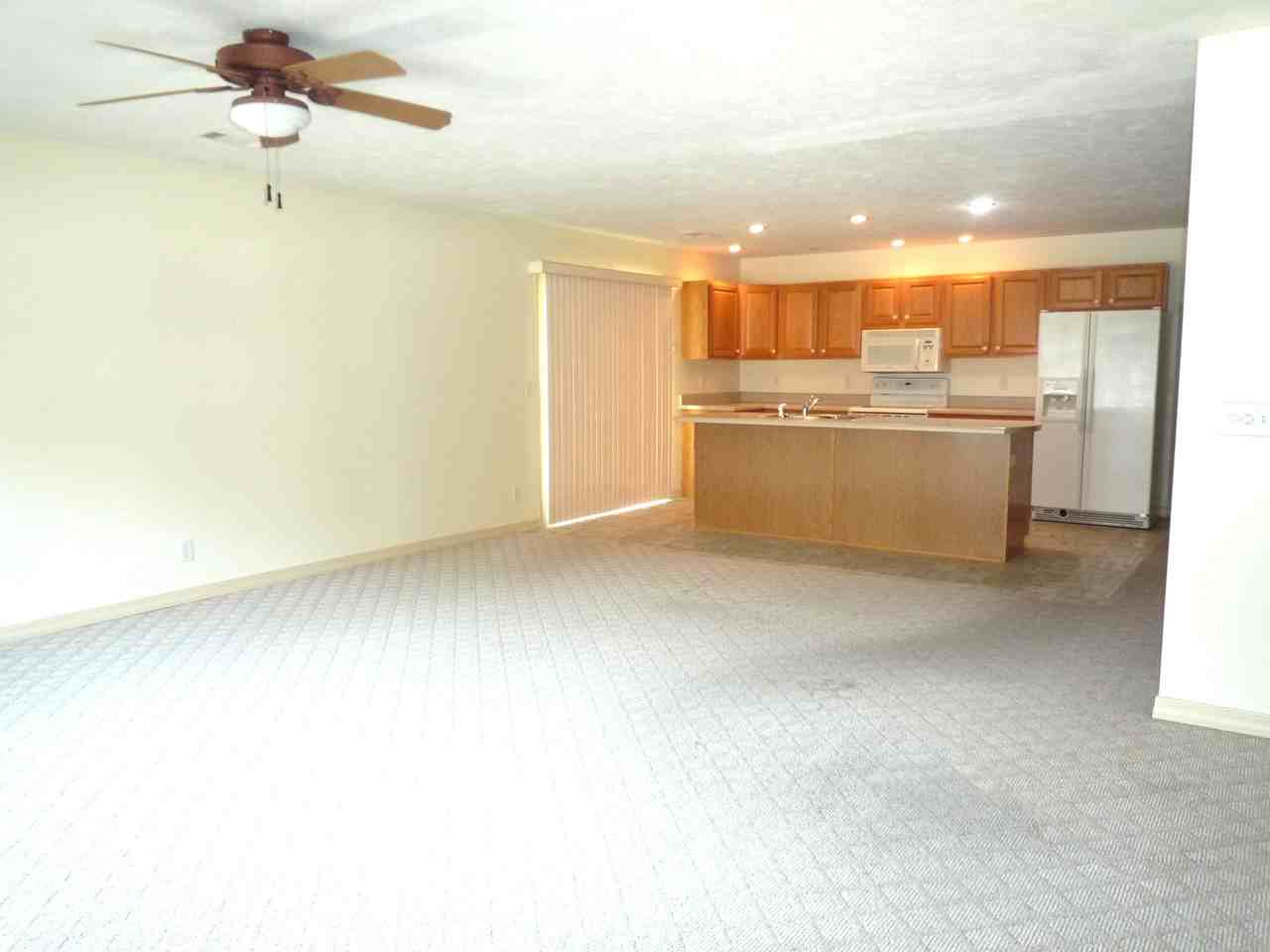 152 Devonshire Cir - Photo 2 of 17