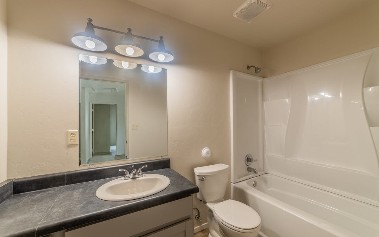 3303 N Tyndall Ave #2 - Photo 4 of 15