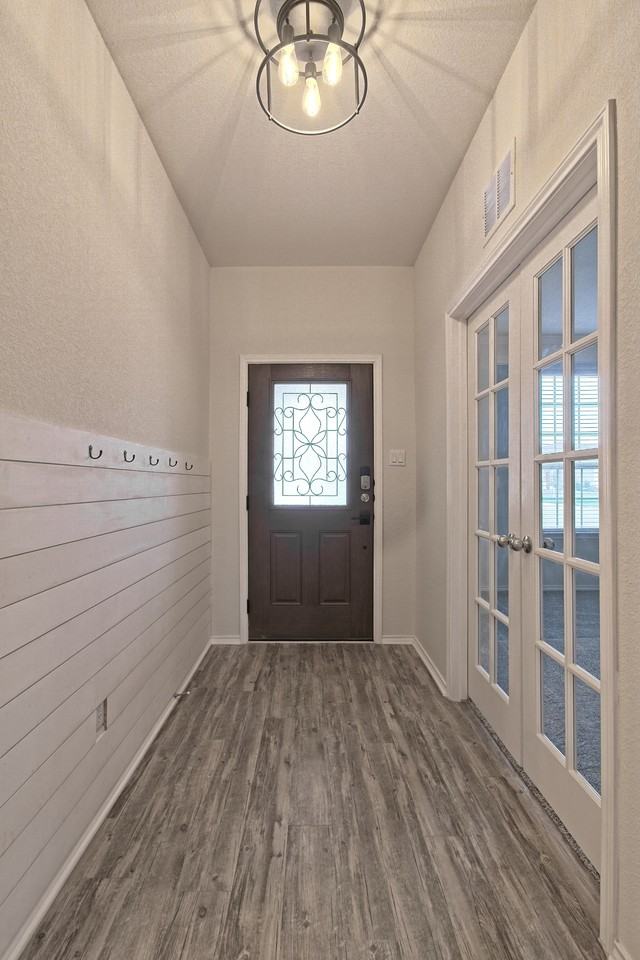 601 Hummingbird Ln - Photo 5 of 35