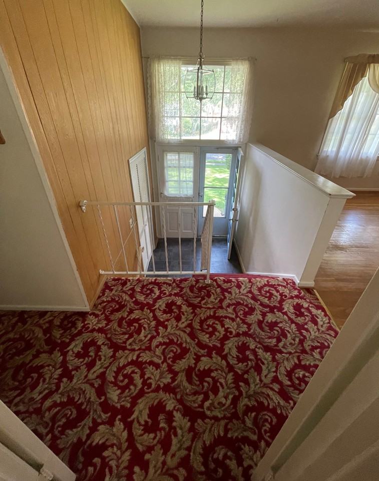 8811 Higdon Dr - Photo 4 of 10
