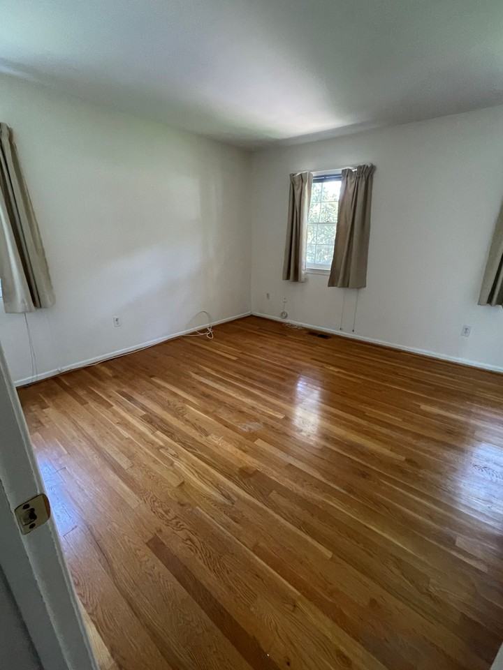 8811 Higdon Dr - Photo 6 of 10