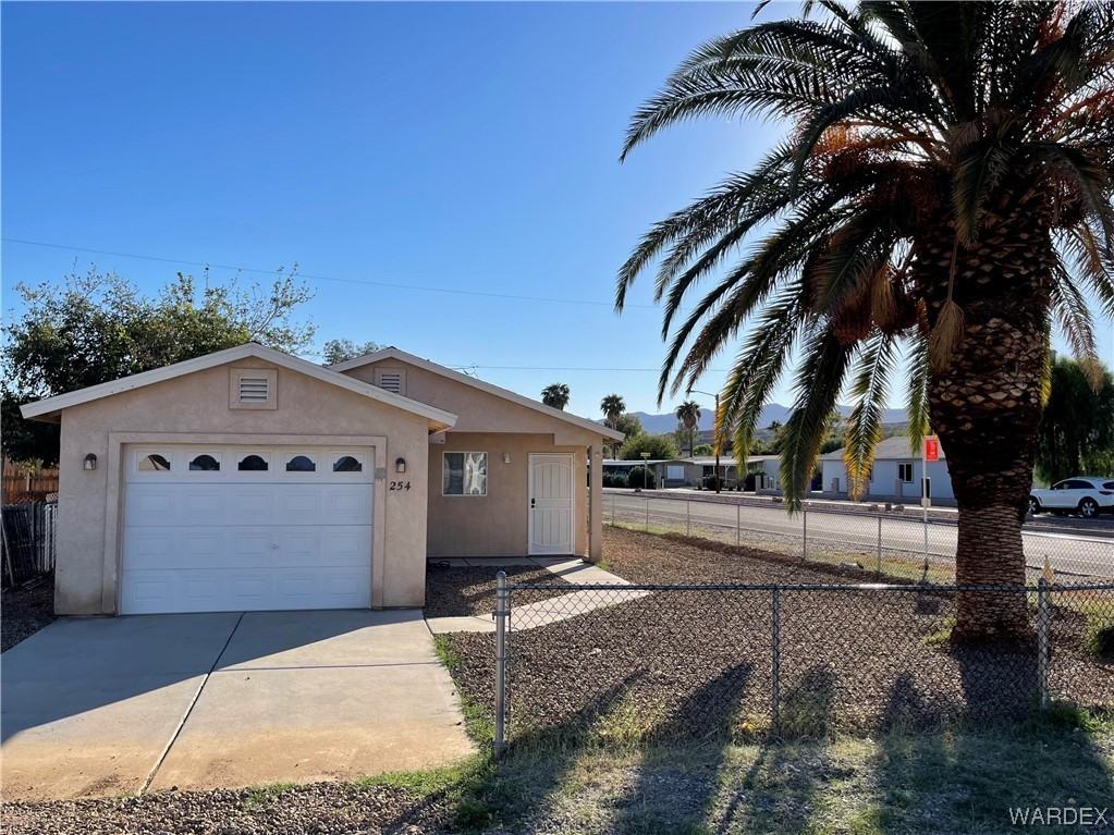 254 Riverwood Ln, Bullhead City, AZ 86442 2 Bedroom House for 1,300