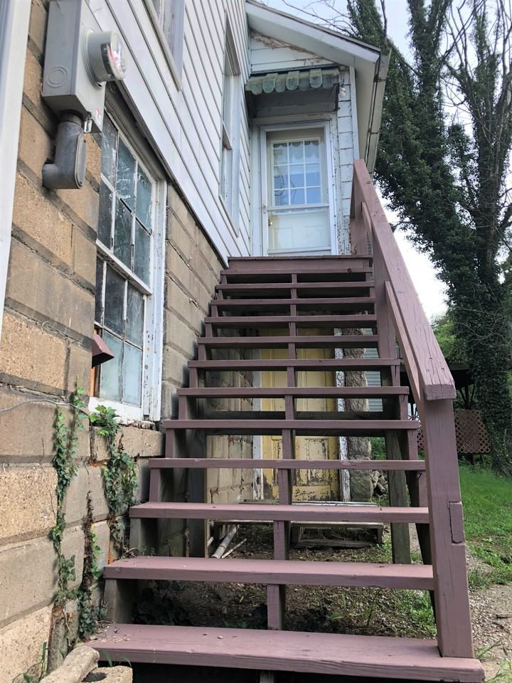 126 Lincoln Hl #NA - Photo 3 of 17