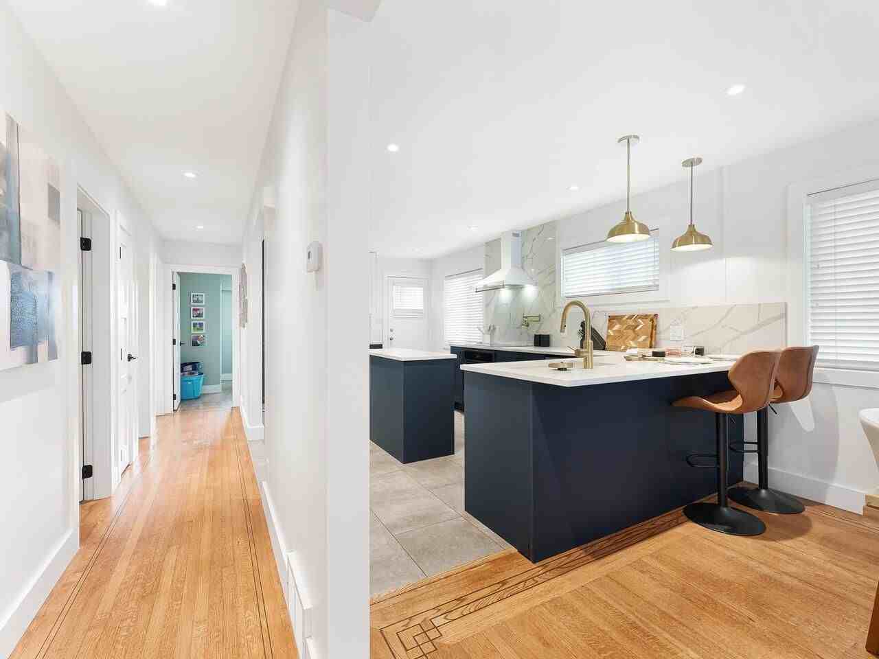 1131 Wellington Drive - Photo 4 of 13
