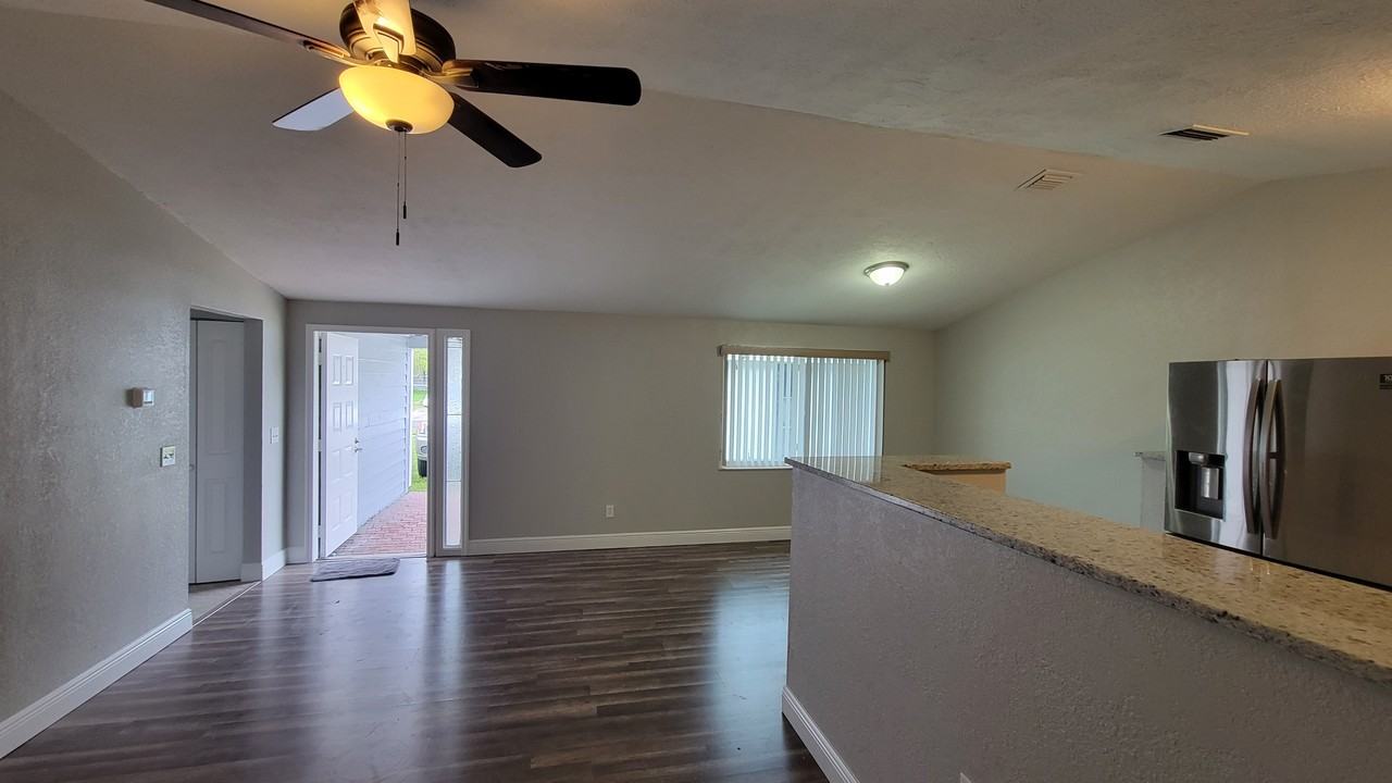 16012 Grass Lake Dr #NA - Photo 3 of 20