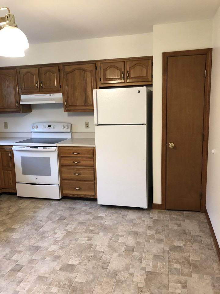 10 Burke Dr #10A - Photo 3 of 10