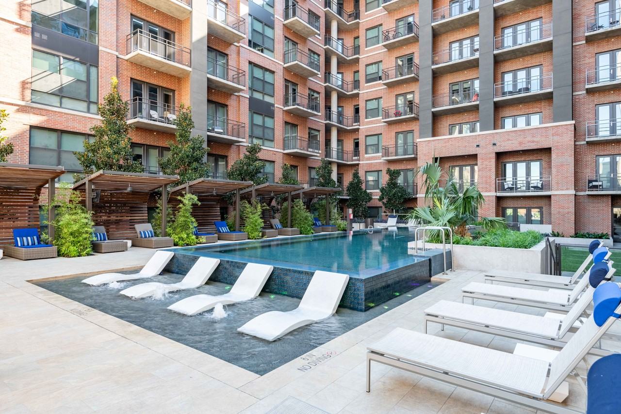 Gables McKinney Ave. - Photo 7 of 42