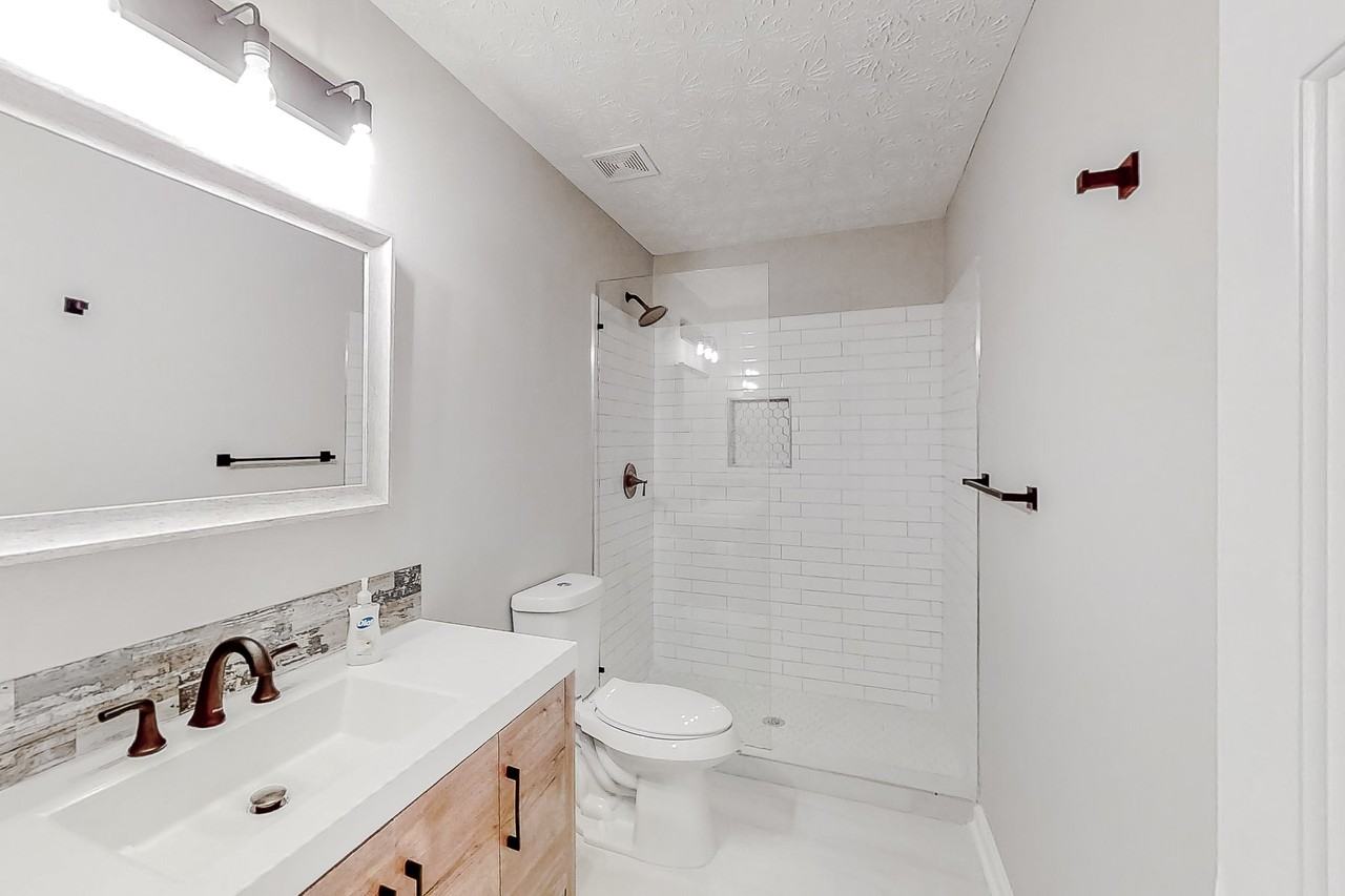 Jackson Shoals Ct - Photo 2 of 17